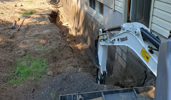 how much does a crack in the foundation cost to fix