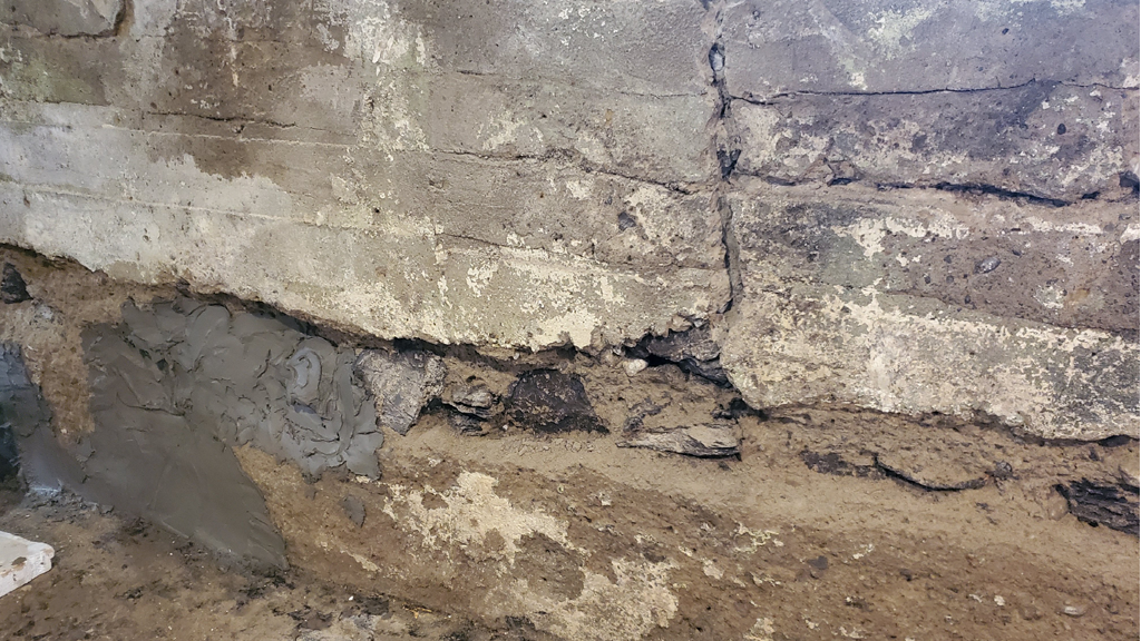 large-foundation-wall-crack